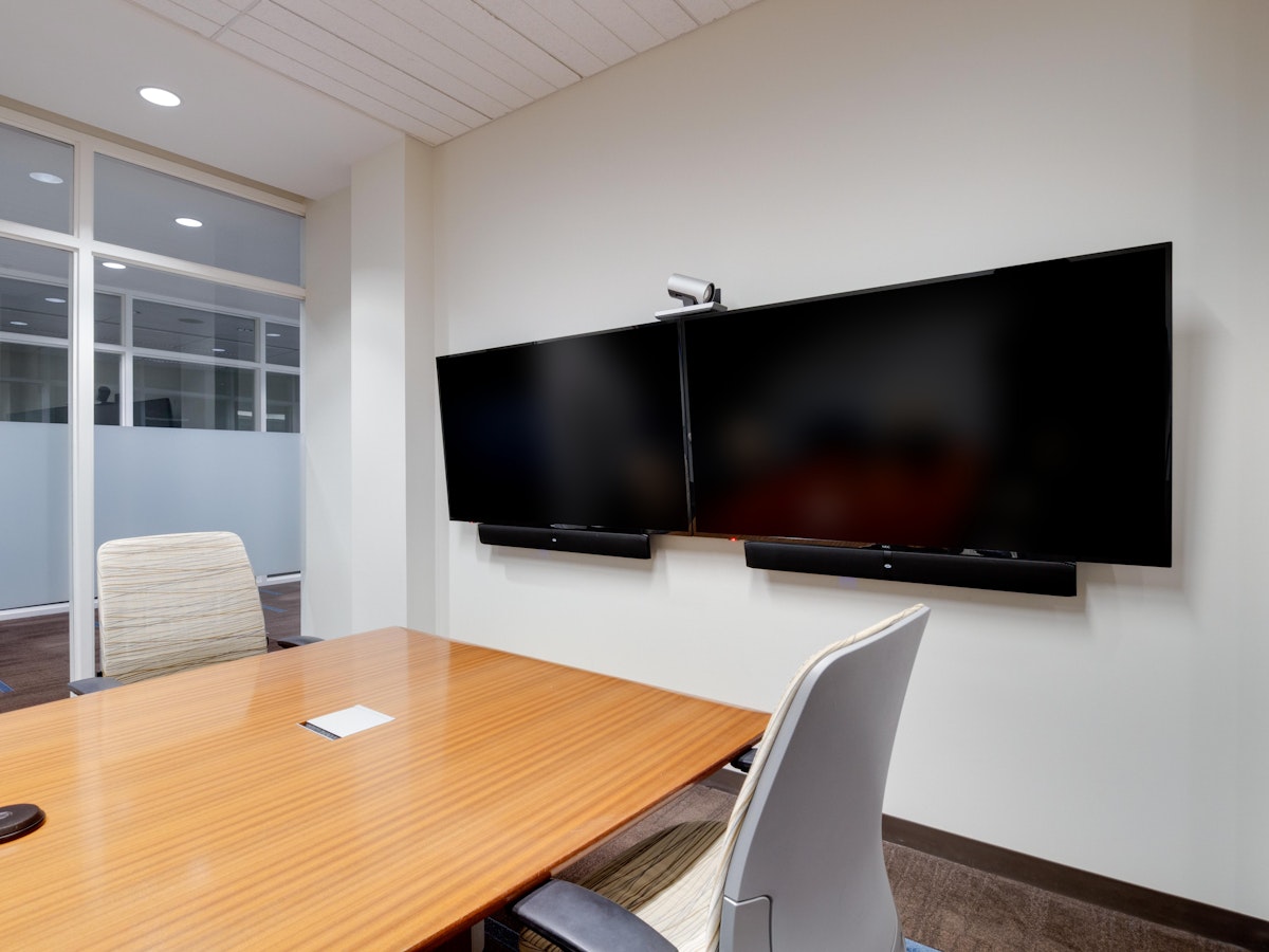 Dual Monitor Conference Room | Smart Systems